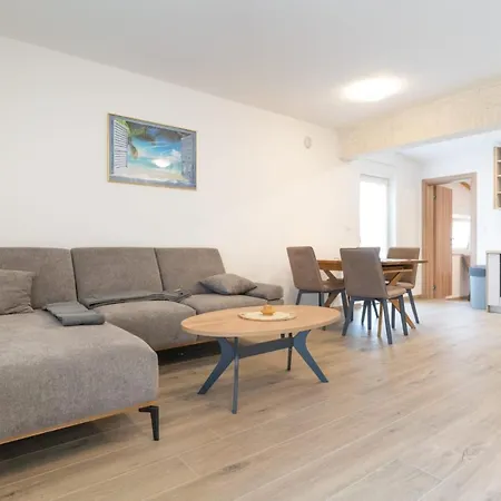 House With A Parking Space - 21976 別荘 ロヴィニ